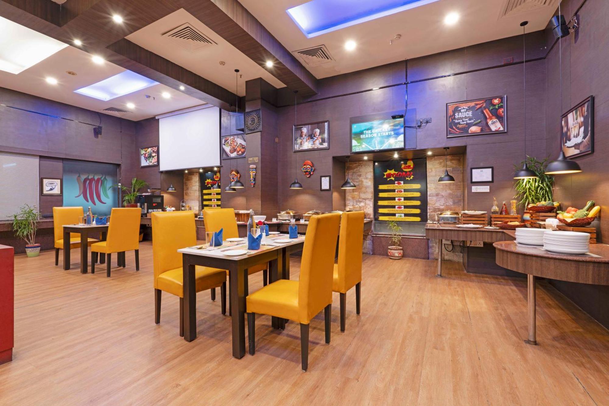 Indismart Hotel Kolkata Bagian luar foto