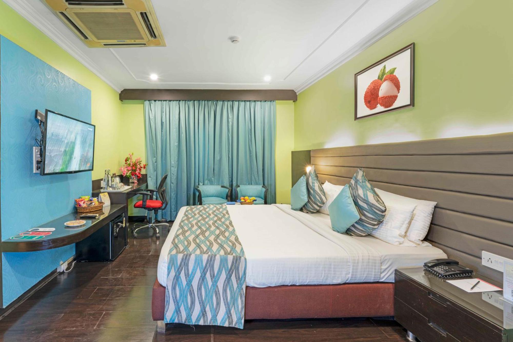 Indismart Hotel Kolkata Bagian luar foto