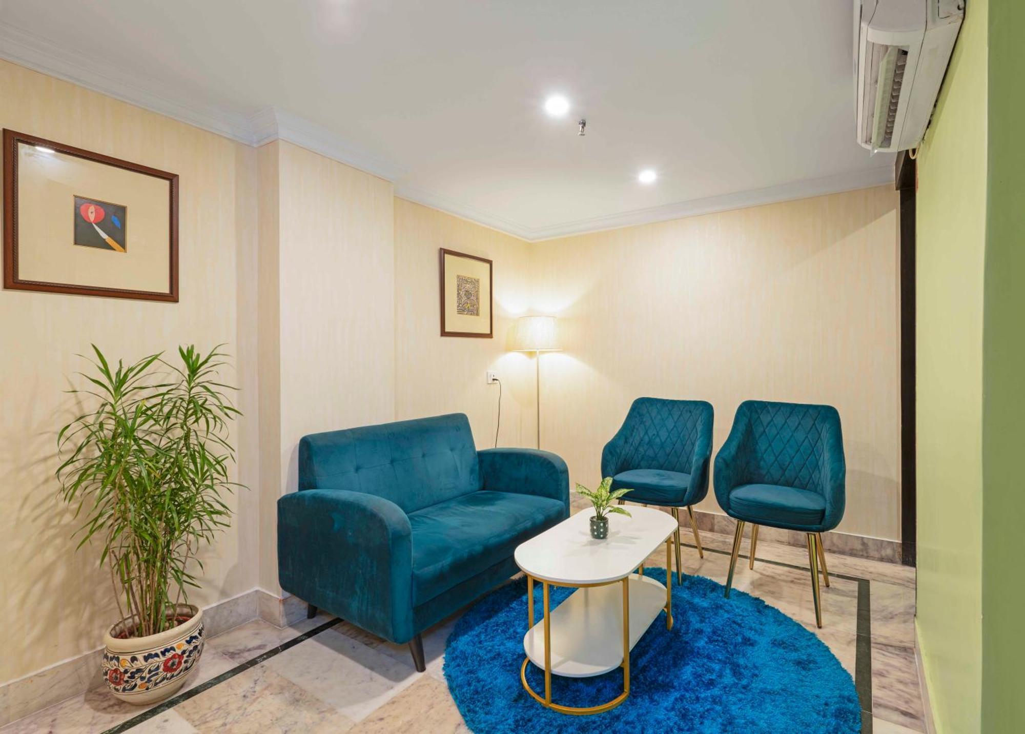 Indismart Hotel Kolkata Bagian luar foto